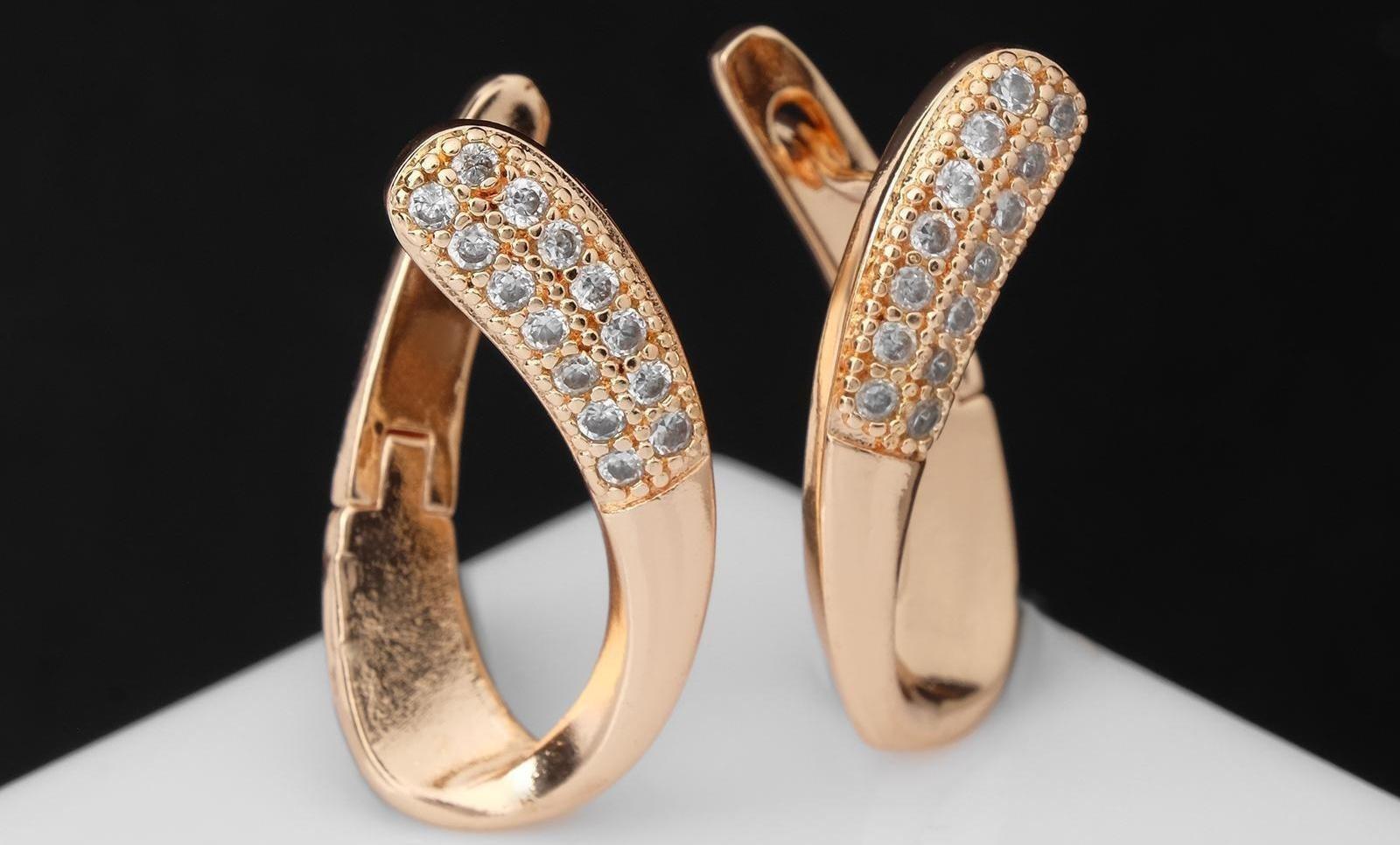 Серьги со стразами 