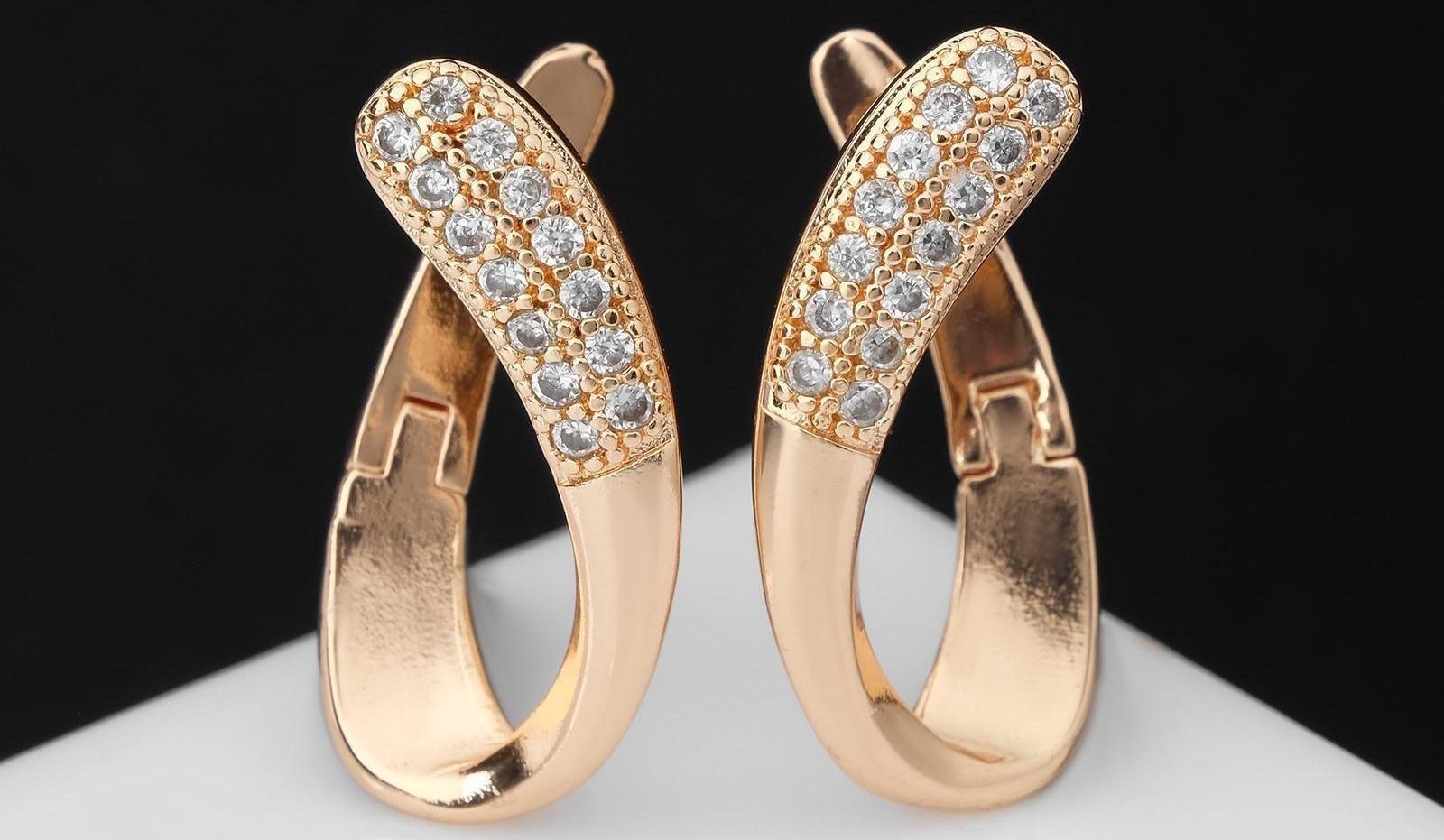 Серьги со стразами 