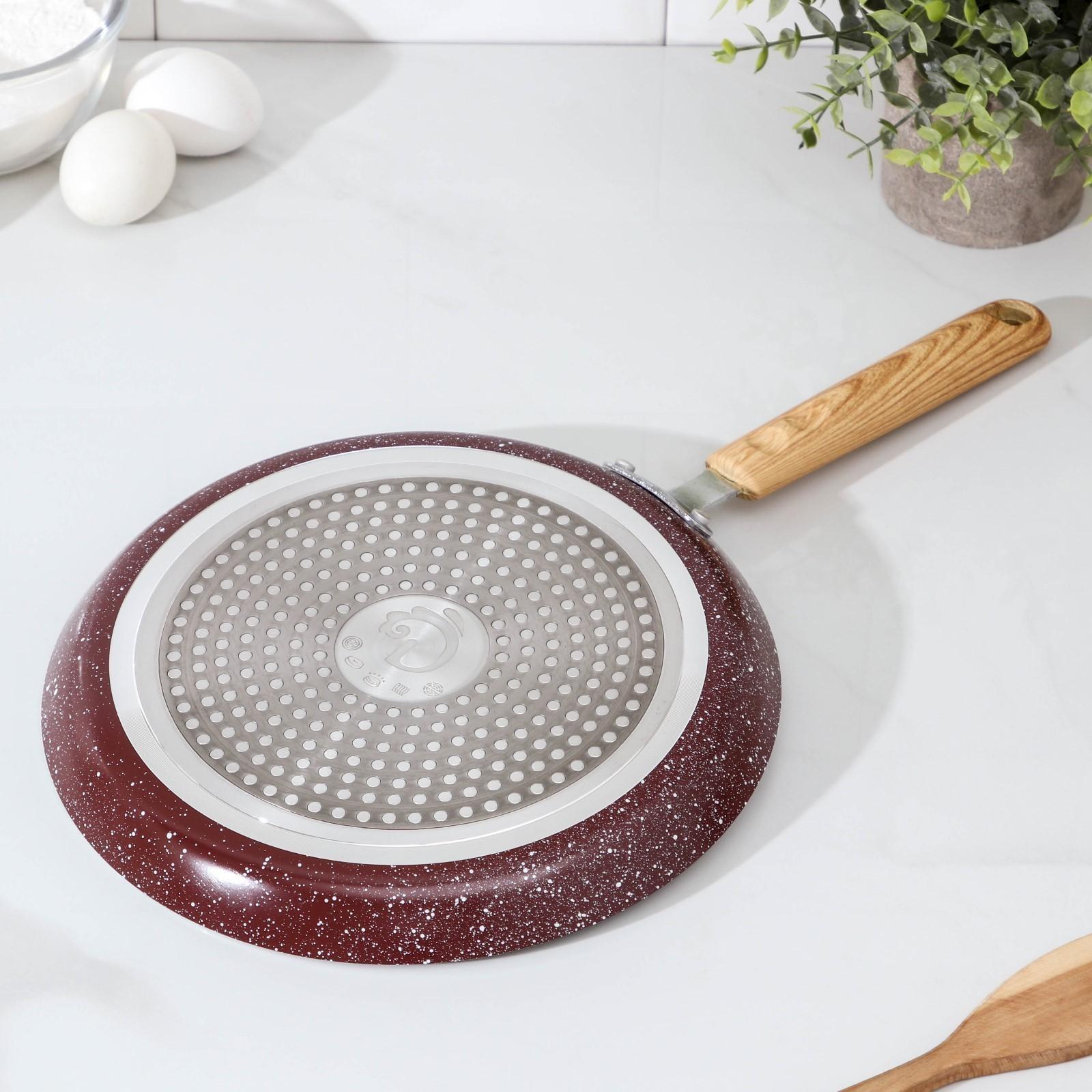 Сковорода блинная Доляна Natural, d=24 см, ручка soft-touch, антипригарное покрытие, индукция, цвет коричневый