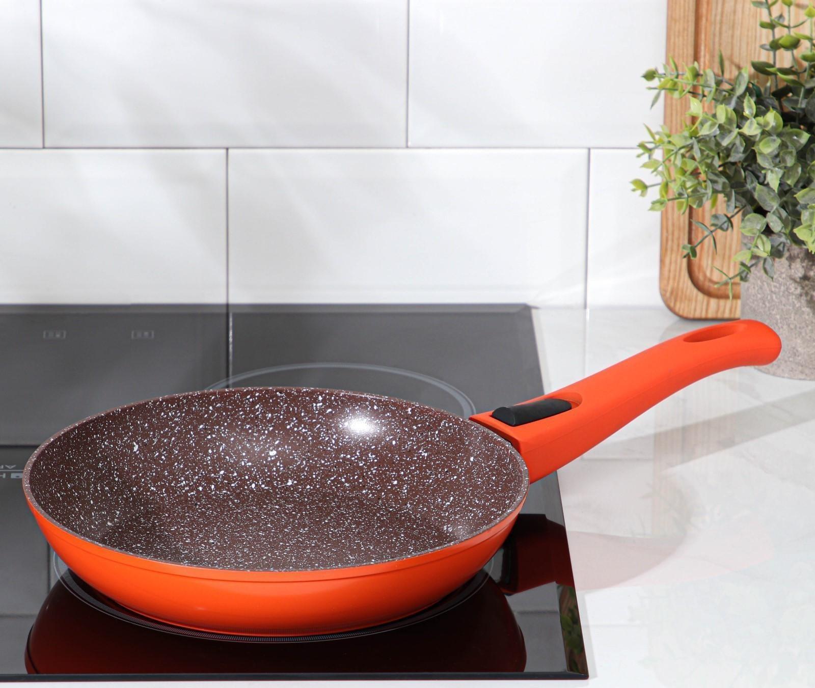 Сковорода кованая Magistro Terra, d=24 см, съёмная ручка, индукция, антипригарное покрытие, цвет оранжевый