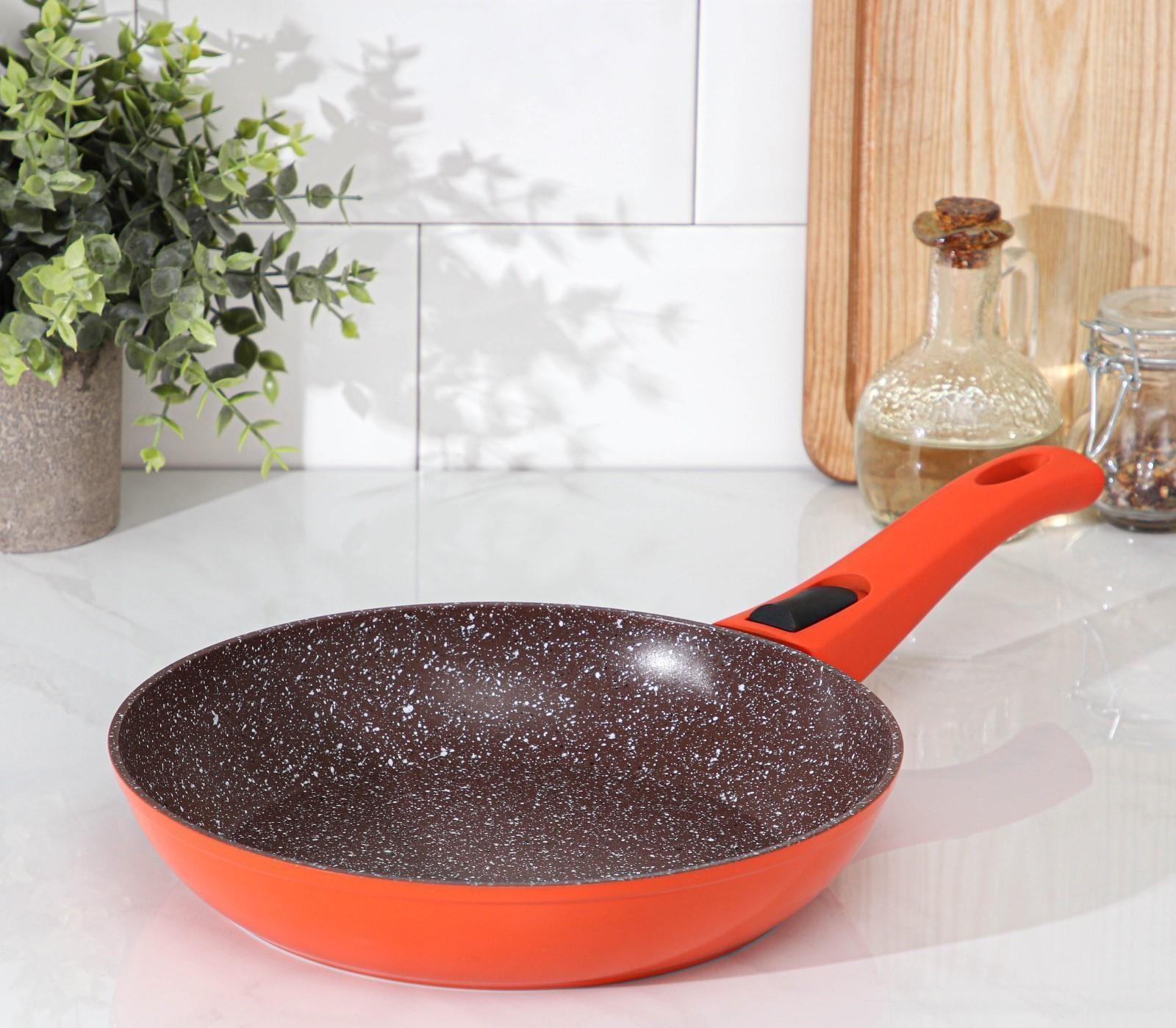 Сковорода кованая Magistro Terra, d=24 см, съёмная ручка, индукция, антипригарное покрытие, цвет оранжевый