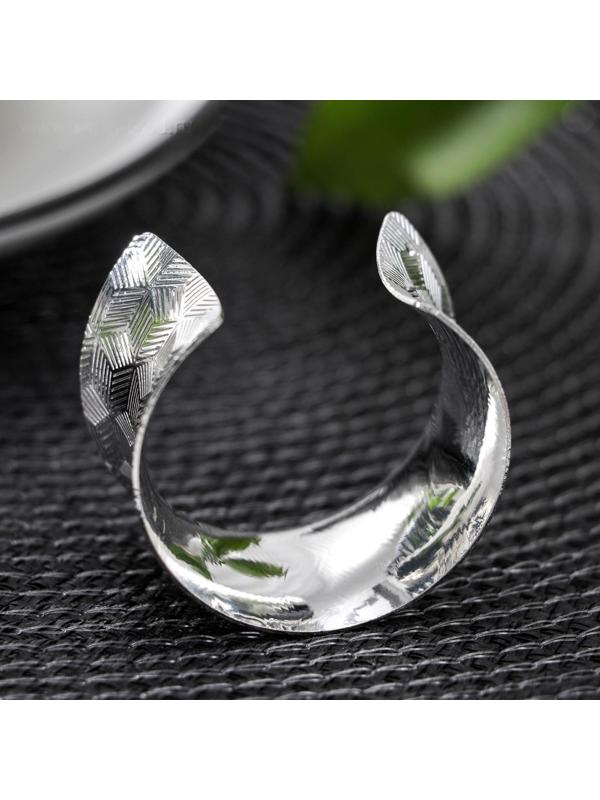 Кольцо для салфетки «Грани», 4×3,5 см, цвет серебряный