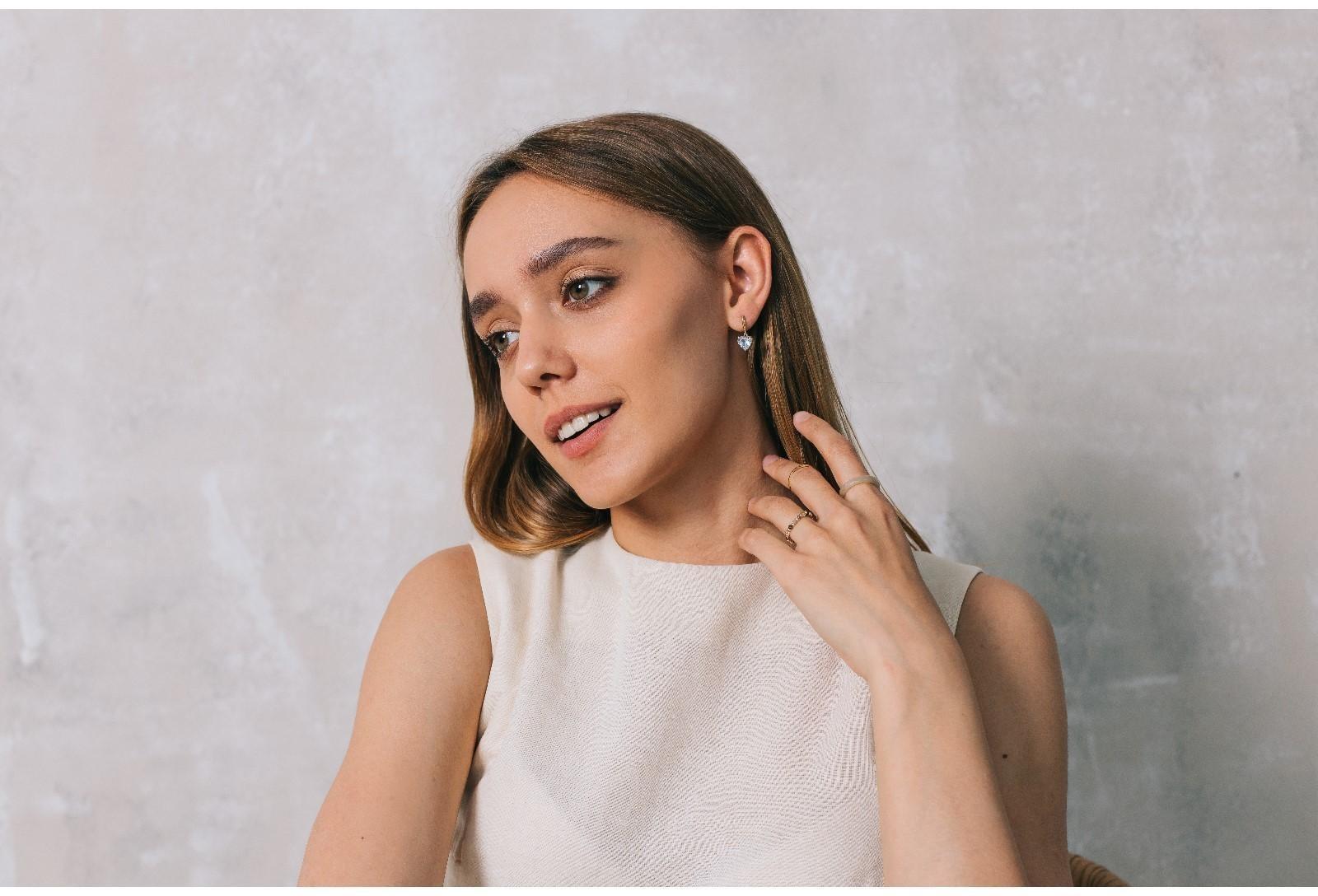 Серьги со стразами 