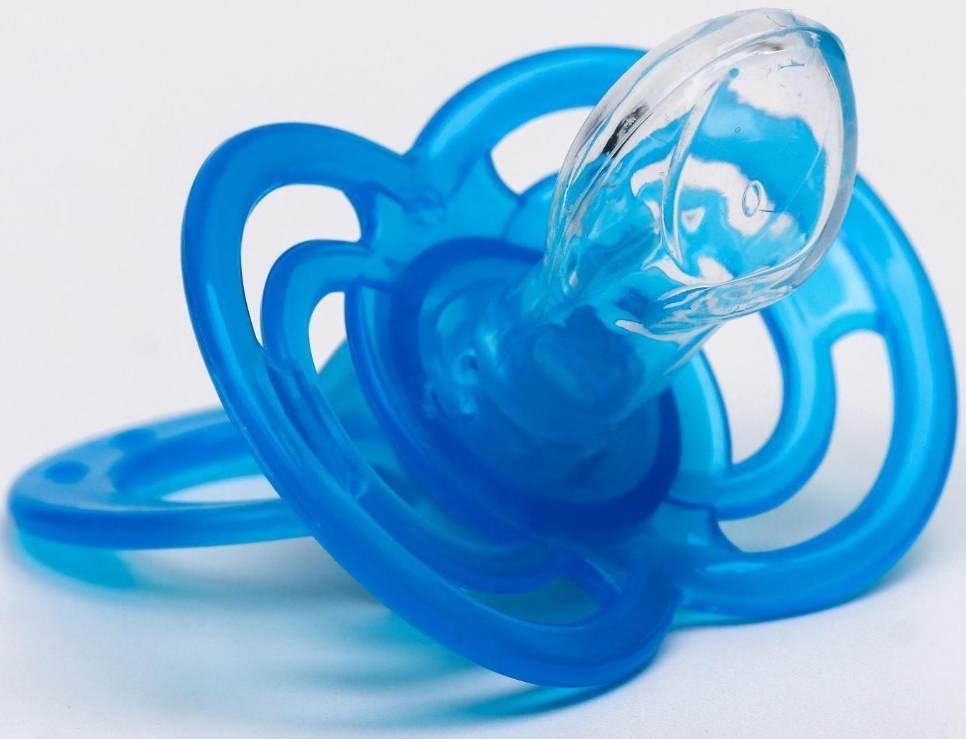 Пустышка ортодонтическая, силикон, от 0 - 3 мес., с колпачком, «Бантик», цвет голубой