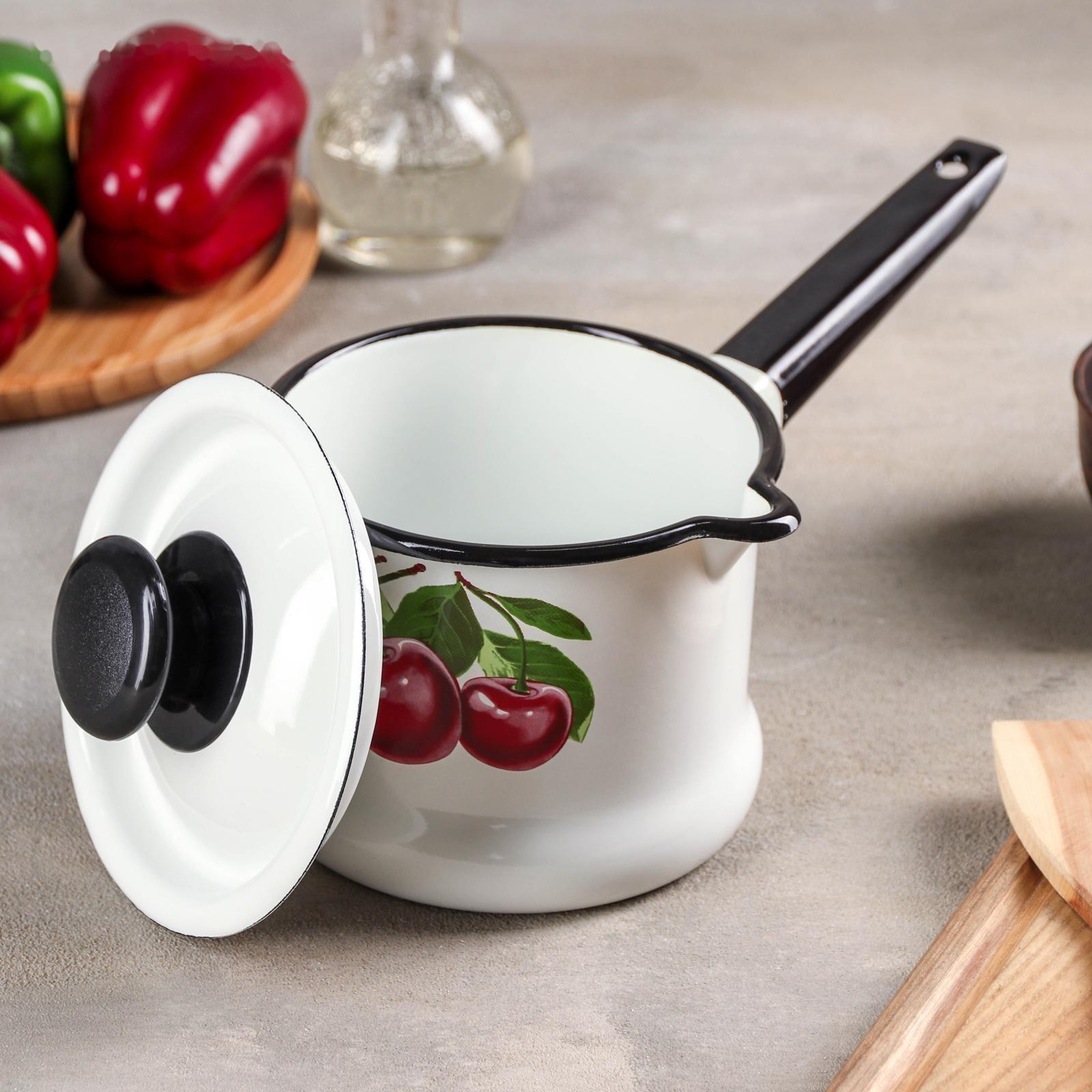 Ковш «Вишневый сад», 1 л, эмалированная крышка, металлическая ручка, индукция, цвет белый