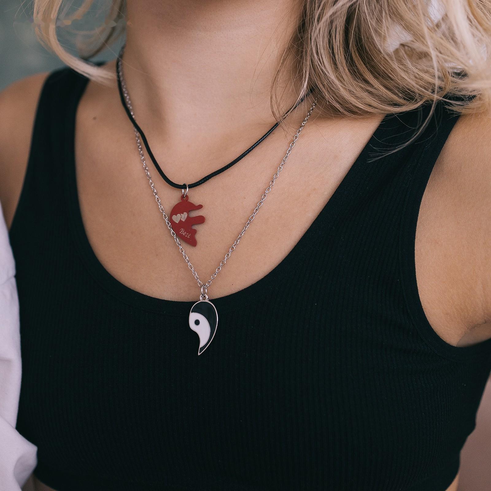 Кулоны на шнурке 