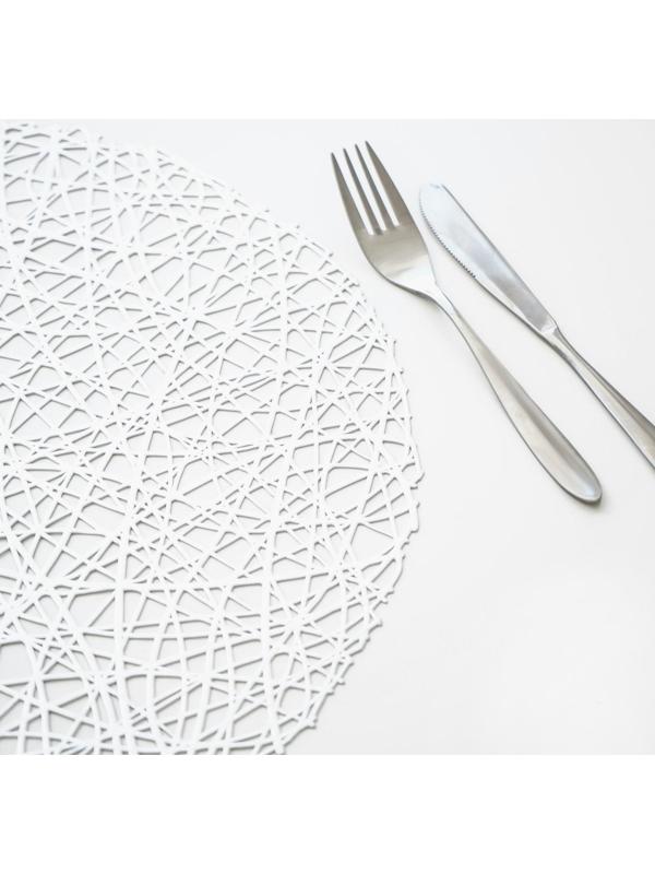 Набор салфеток сервировочных на стол Доляна «Паутинка», d=38 см, 4 шт, цвет серебряный