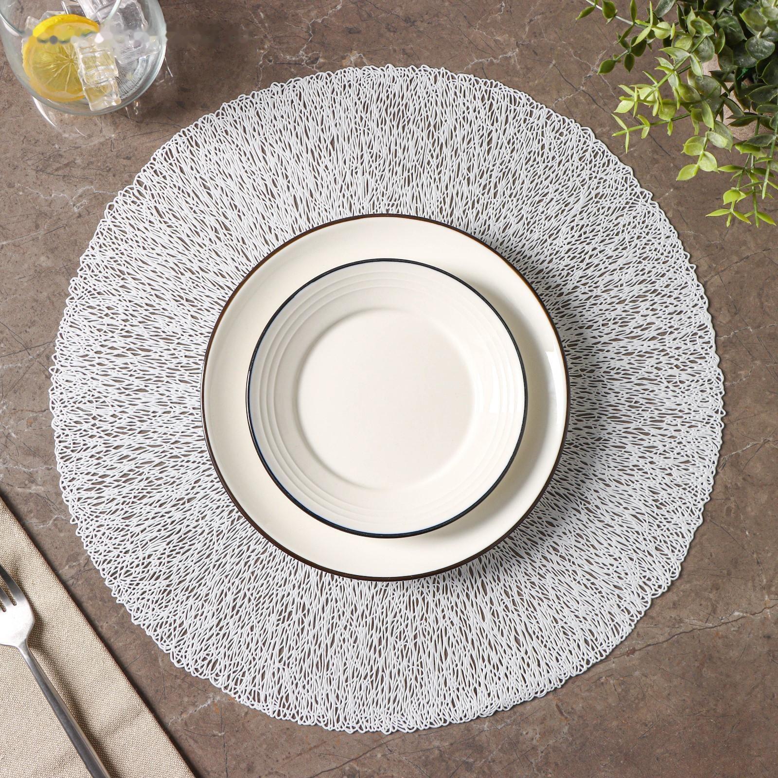 Набор салфеток сервировочных на стол Доляна «Соломка», d=38 см, 4 шт, цвет светло-серый