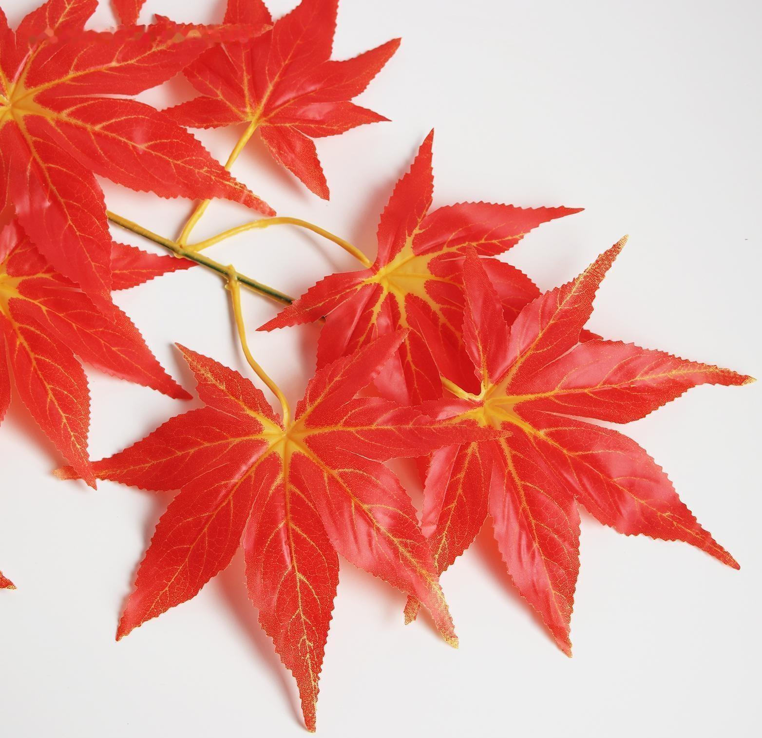 Декор «Листья на ветке» цвет красный