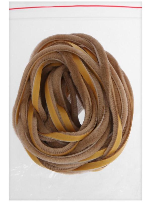 Шлегель для шкафа купе 7*6 мм, цвет бежевый (12 м) Ш5Р12