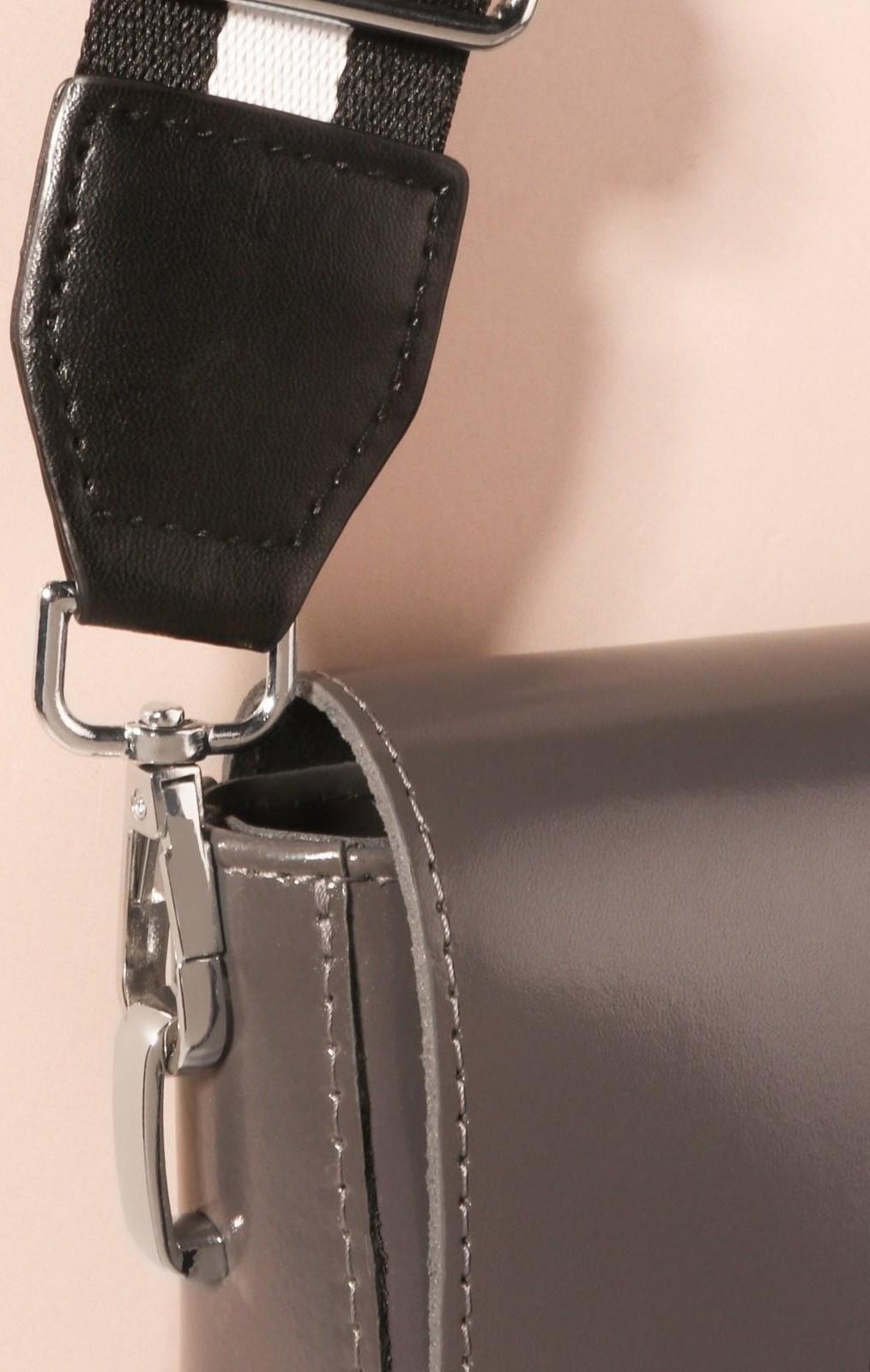 Ручка для сумки, стропа с кожаной вставкой, 140 × 3,8 см, цвет чёрный/белый