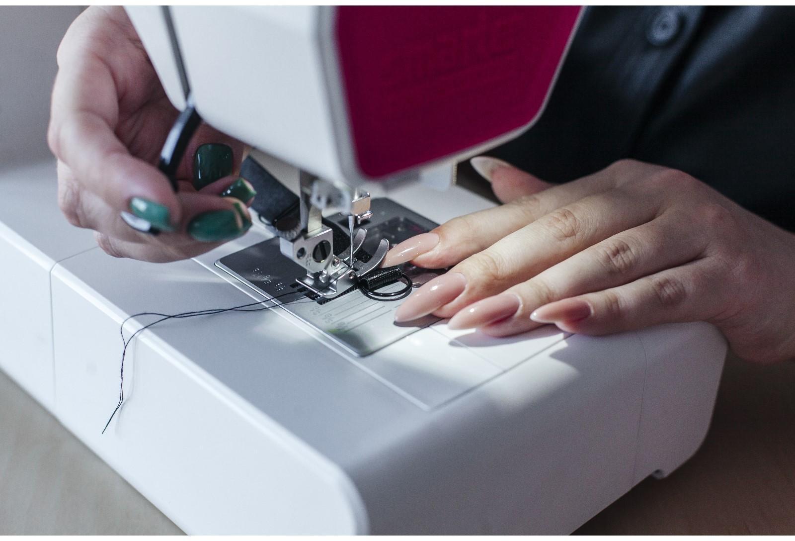 Резинка для бретелей, блестящая, 15 мм, 10 ± 0,5 м, цвет чёрный