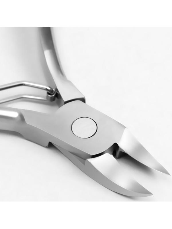 Кусачки педикюрные, изогнутая ручка, 11 см, длина лезвия - 15 мм, в чехле, цвет серебристый