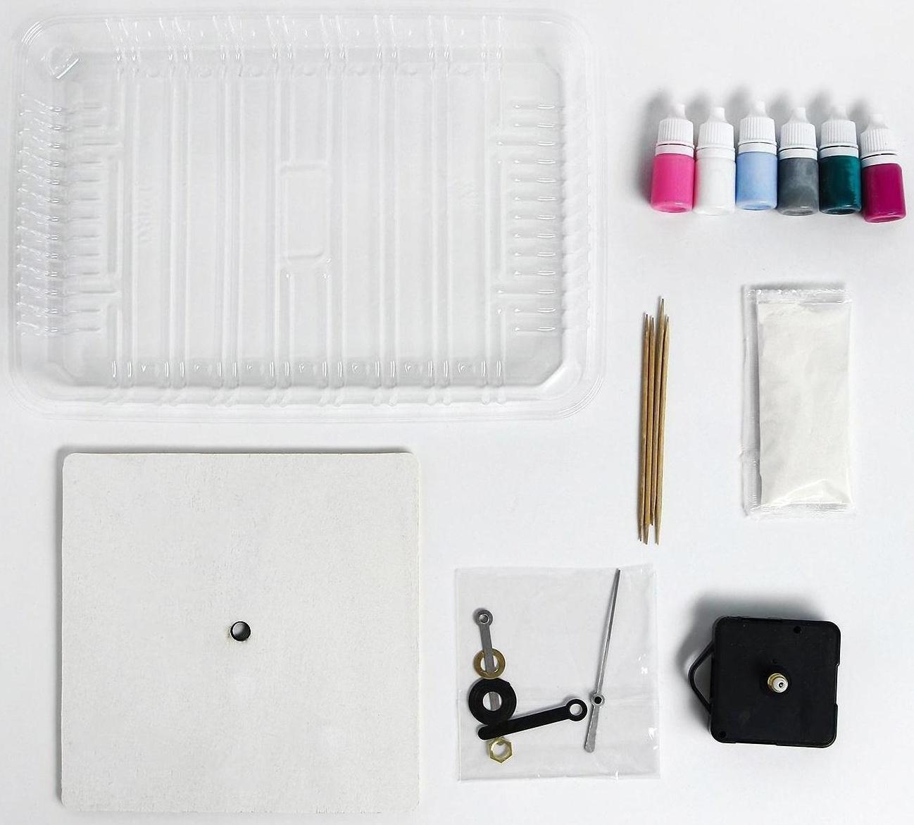 Рисование на воде: эбру «Квадратные часы»