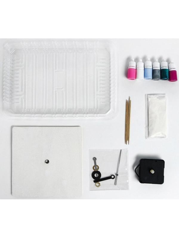 Рисование на воде: эбру «Квадратные часы»