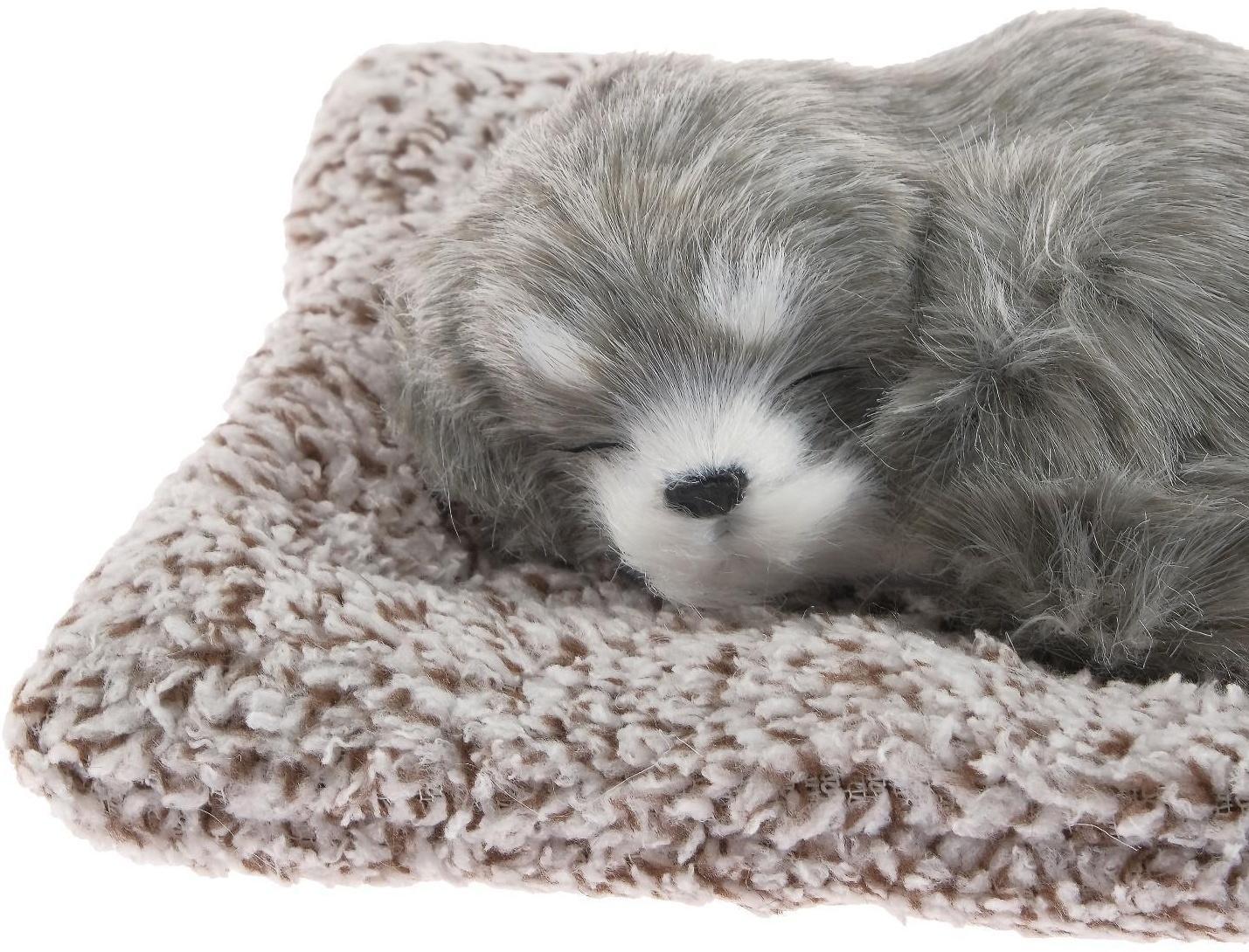 Игрушка на панель авто, собака на подушке, серый окрас