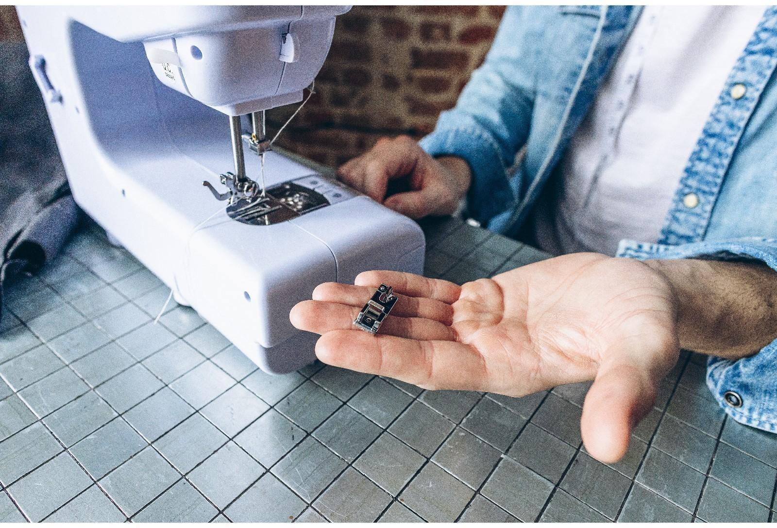 Лапка для швейных машин, подрубочная, 4 мм