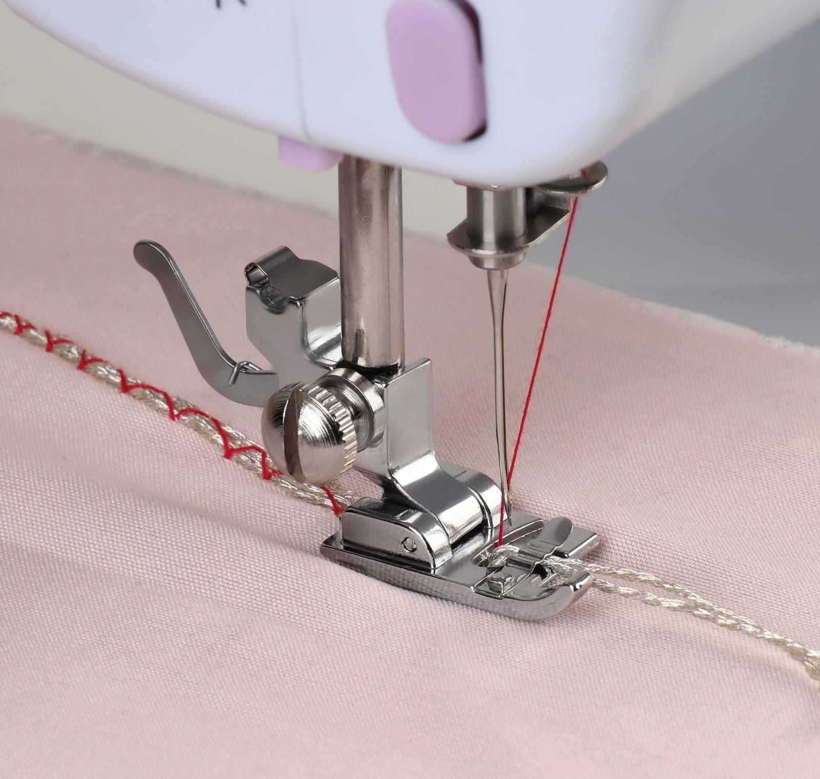 Лапка для швейных машин, для пришивания шнуров