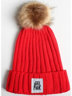 Женская шапка с помпоном 