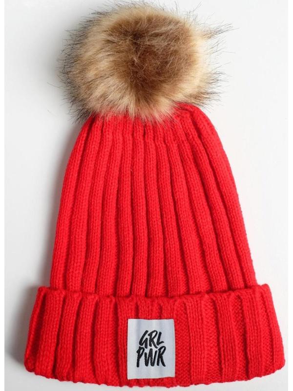 Женская шапка с помпоном 