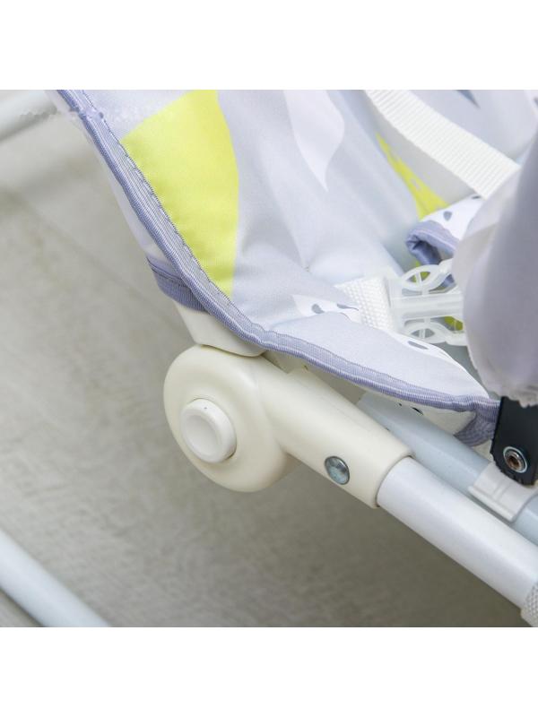 Шезлонг - качалка для новорождённых «Геометрия», игровая дуга, игрушки МИКС