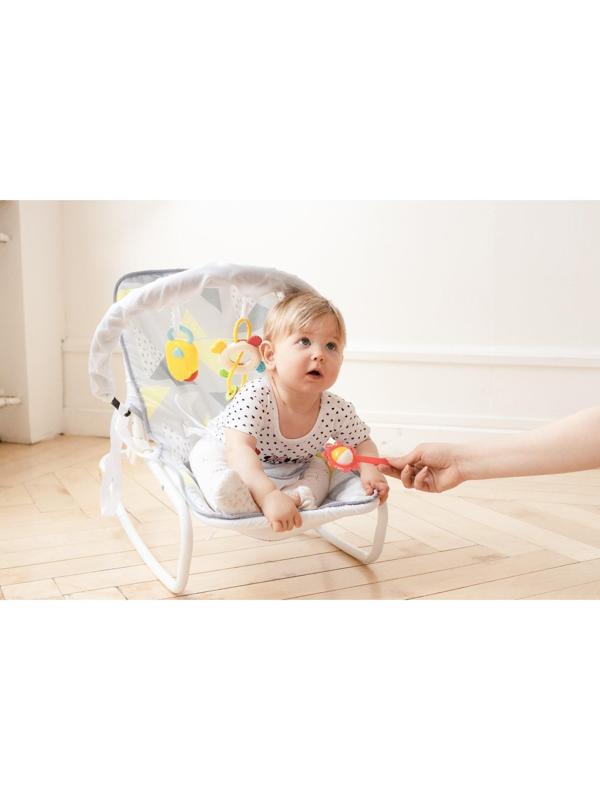 Шезлонг - качалка для новорождённых «Геометрия», игровая дуга, игрушки МИКС