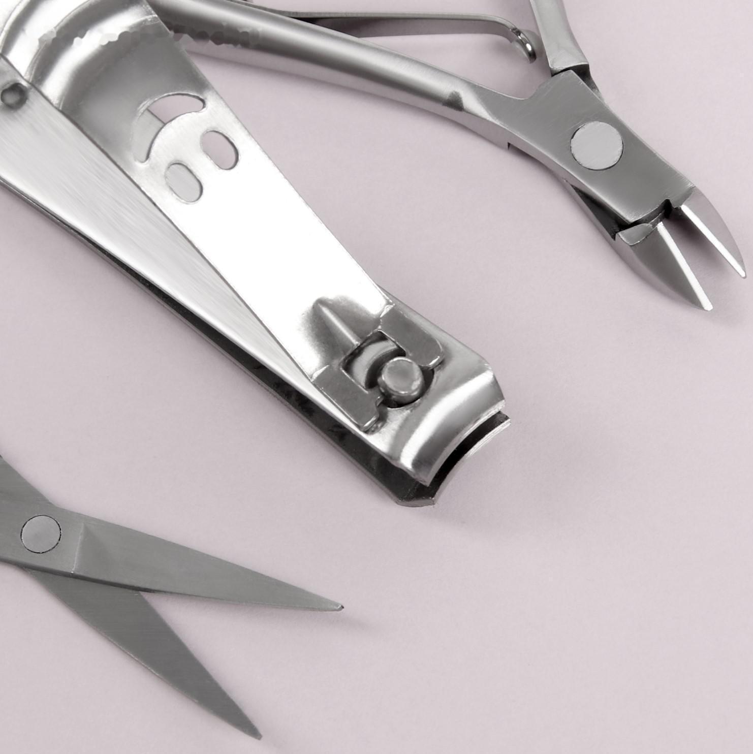 Набор маникюрный «Рептилия», 8 предметов, в футляре, цвет чёрный