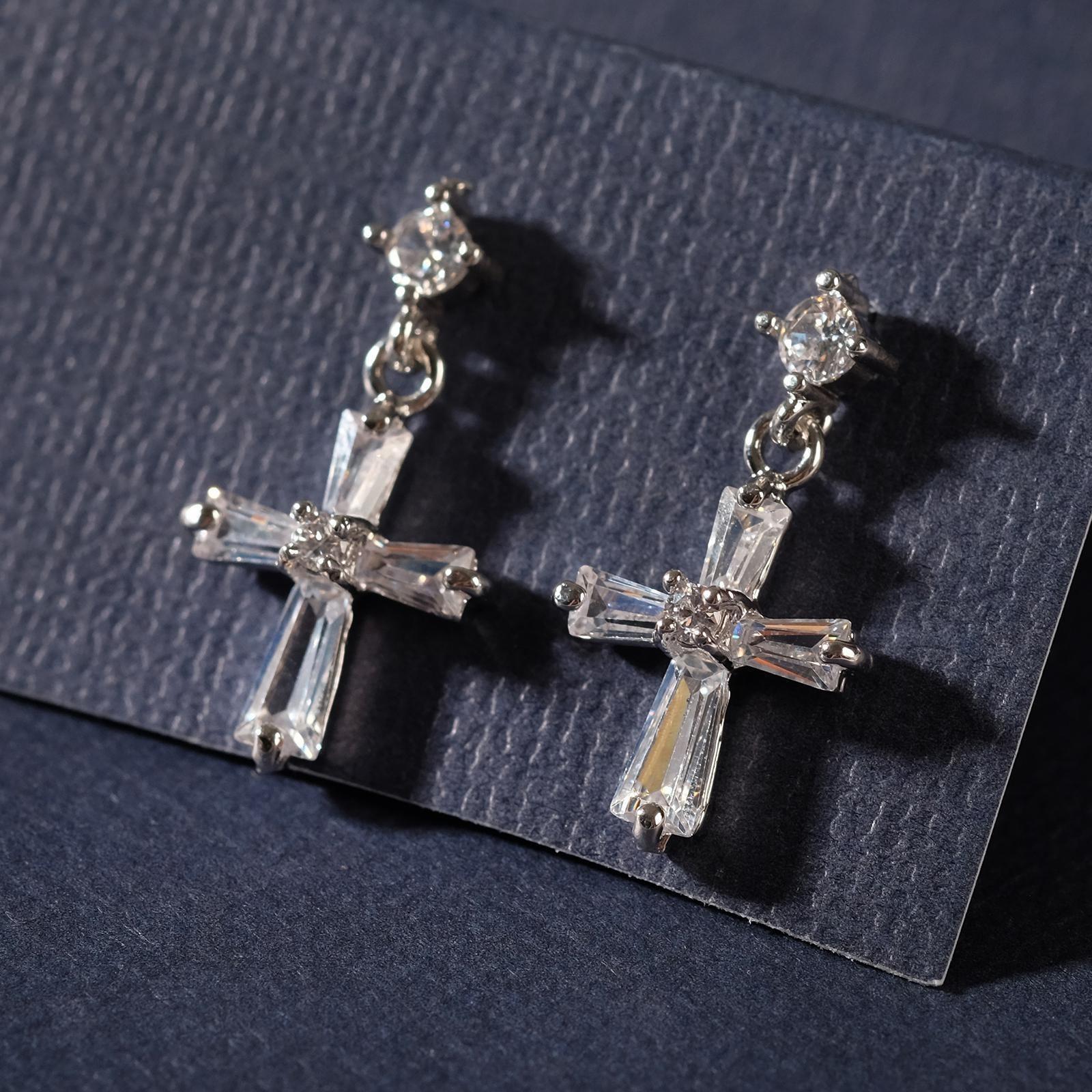 Серьги со стразами 