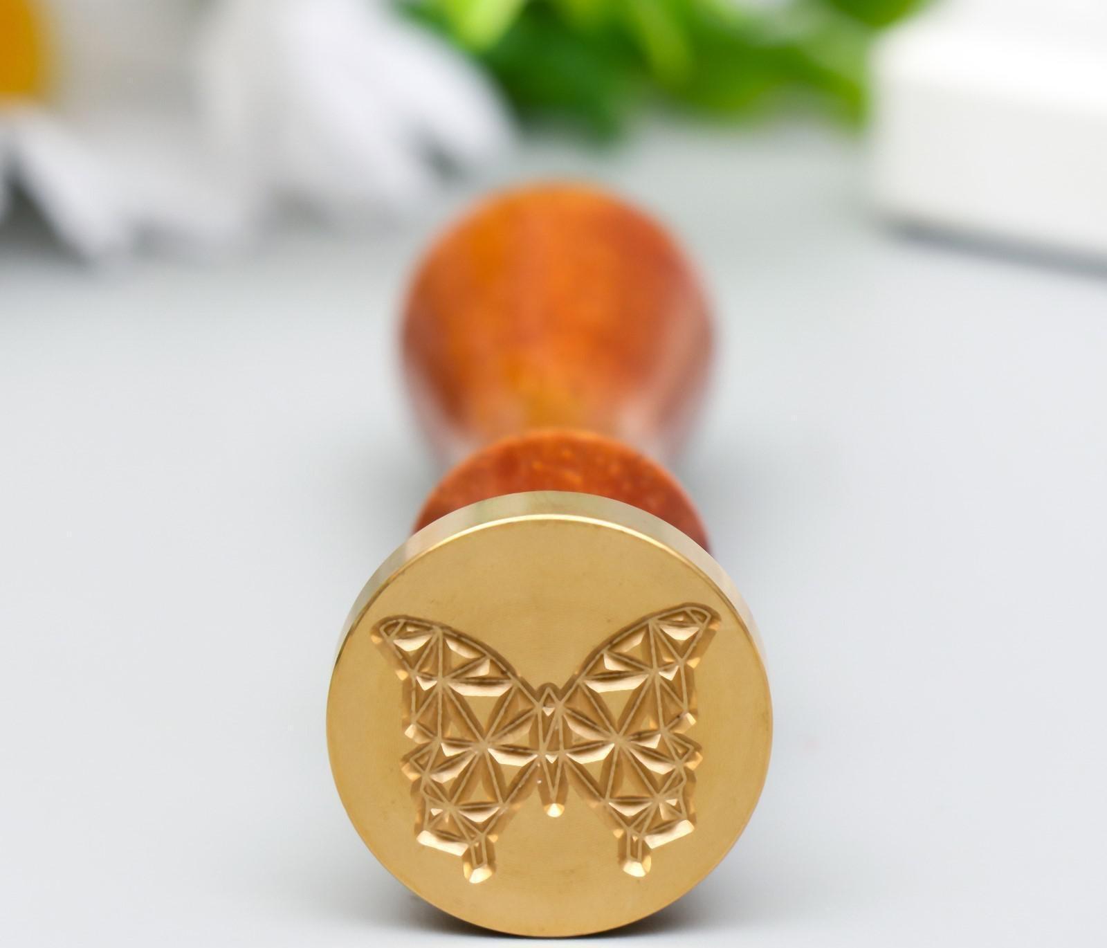 Печать для сургуча с деревянной ручкой 