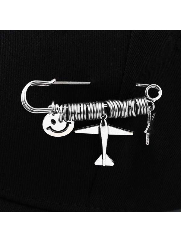 Кепка чёрная с кольцами, р-р 56см