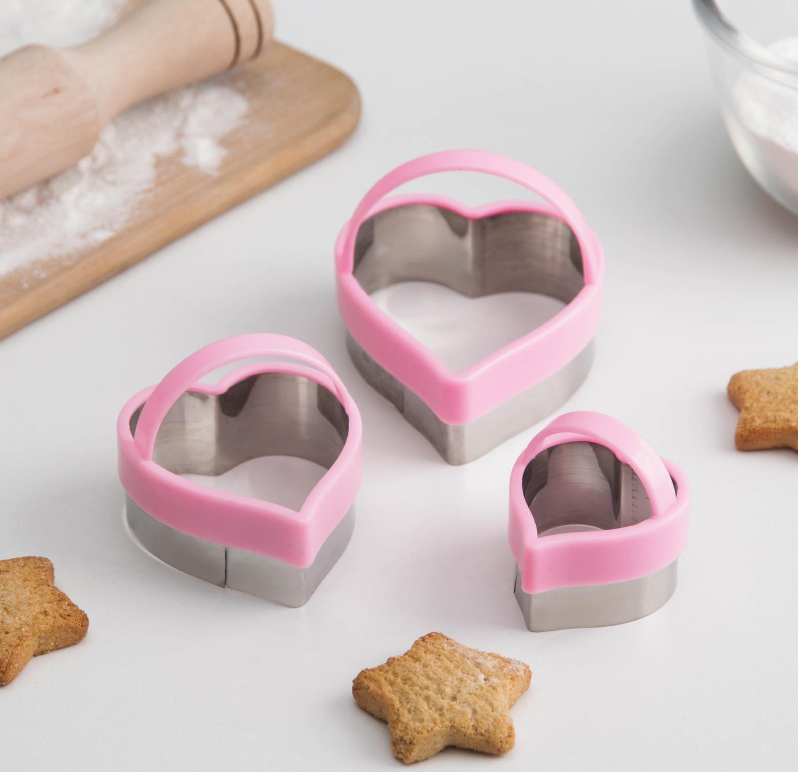 Набор форм для вырезания печенья KONFINETTA «Сердце», 10×8 см, 3 шт, цвет МИКС