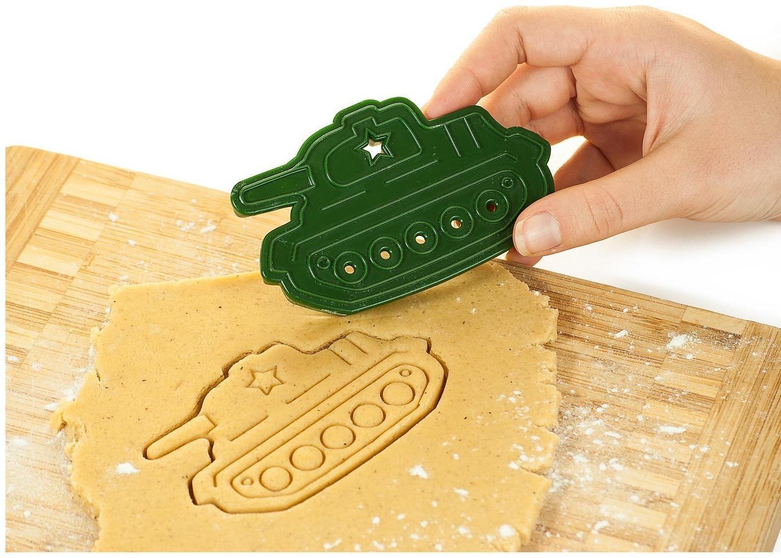 Форма для печенья и пряников Леденцовая фабрика «Танк», цвет зелёный