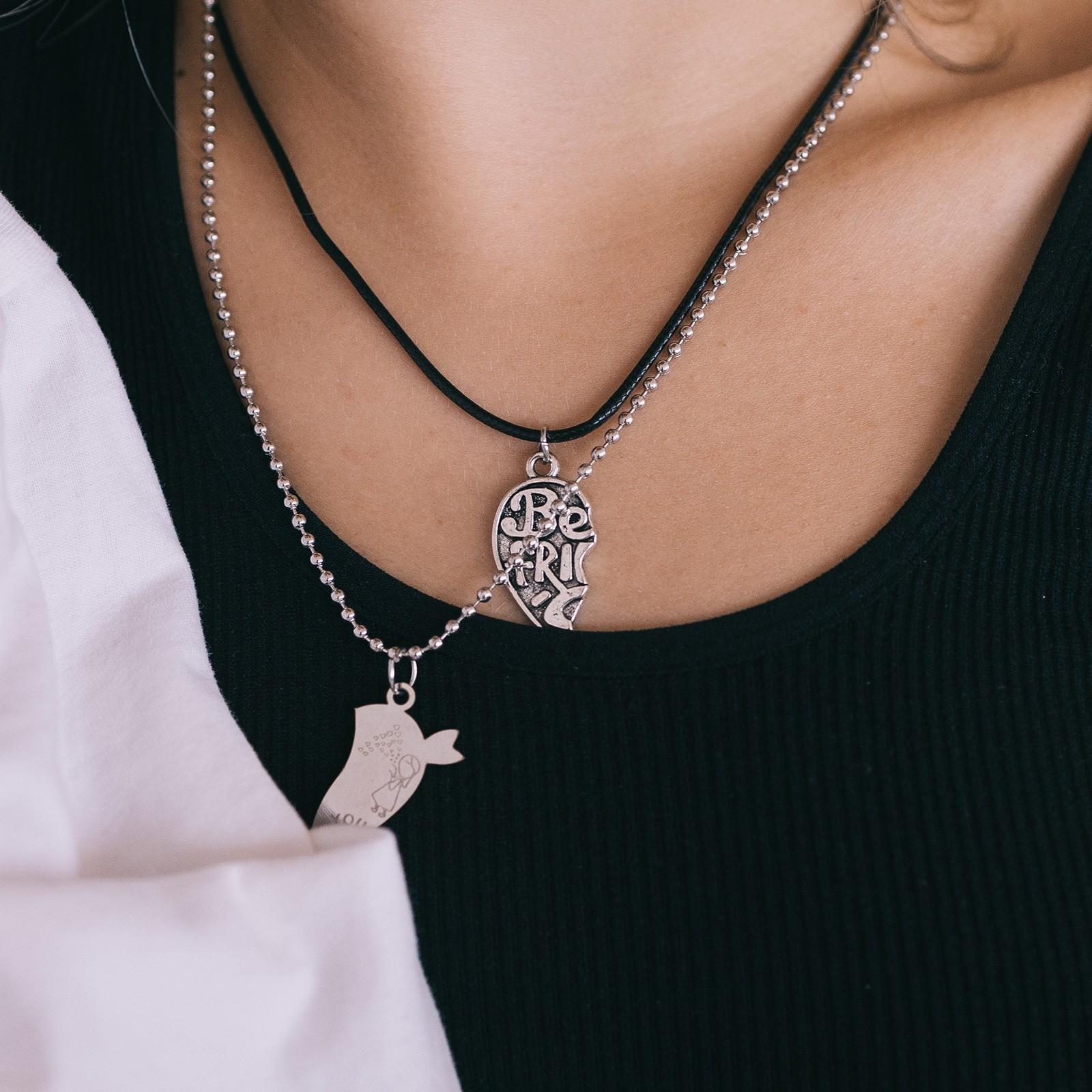 Кулоны на шнурке 