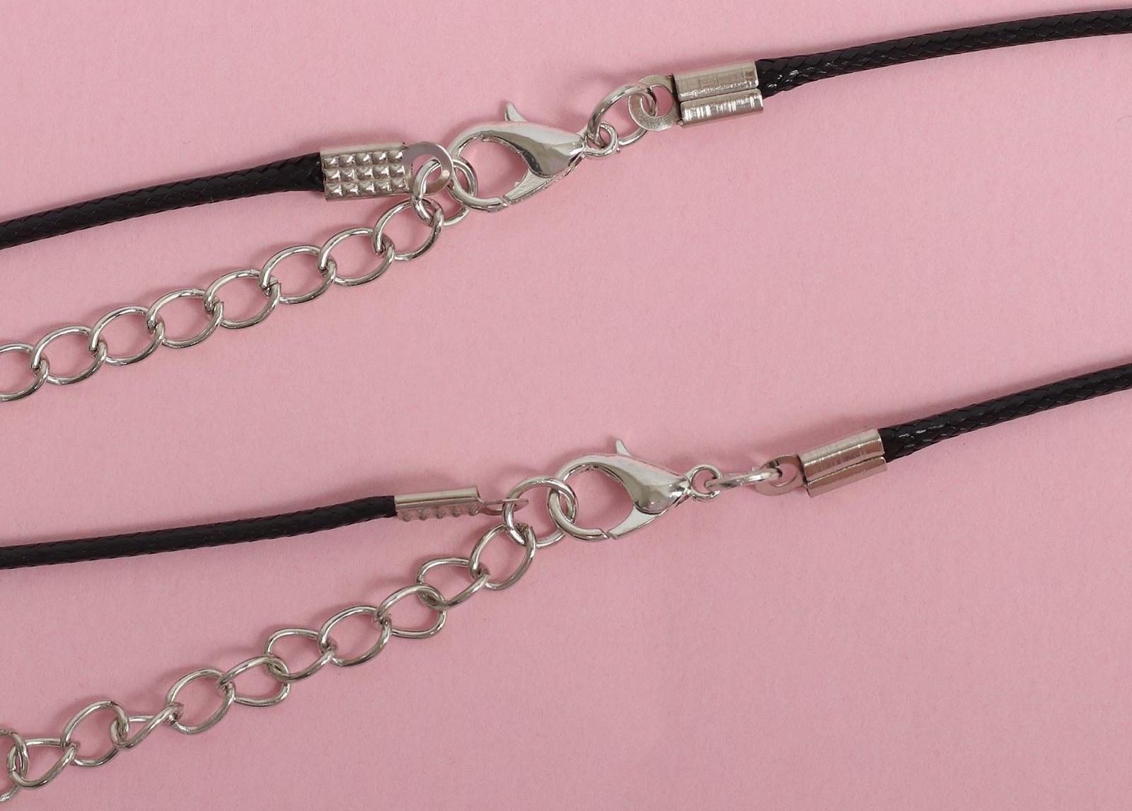 Кулоны на шнурке 