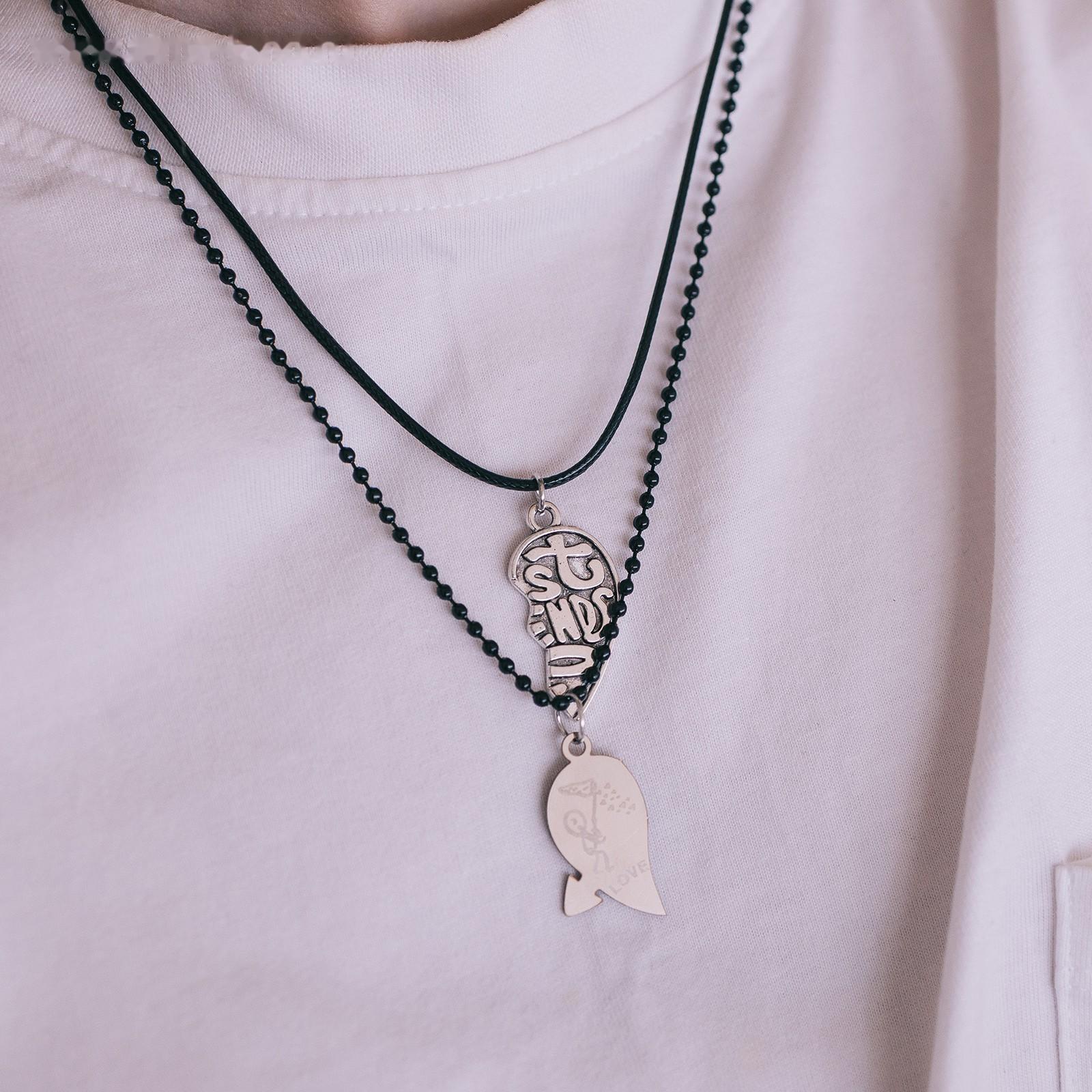 Кулоны на шнурке 