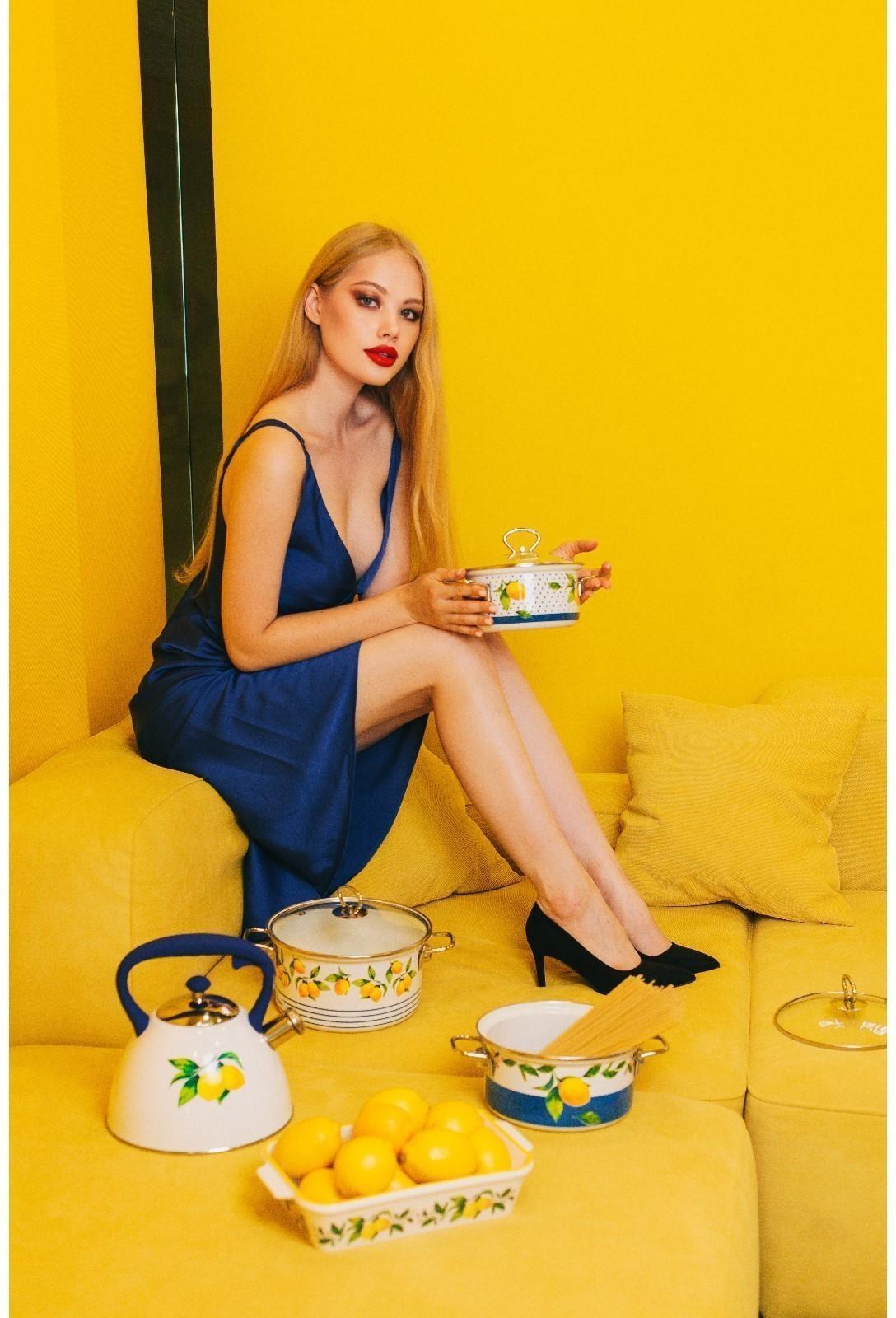 Набор кастрюль Доляна «Лимоны», 3 предмета: 1,9 л, 2,5 л, 3,7 л, крышки, индукция, цвет белый