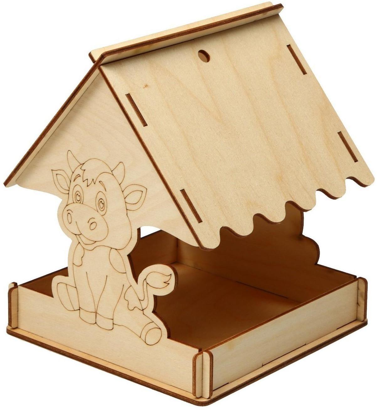 Кормушка для птиц «Бычок», 15,5 × 15 × 18,5 см