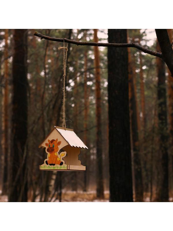 Кормушка для птиц «Бычок», 15,5 × 15 × 18,5 см