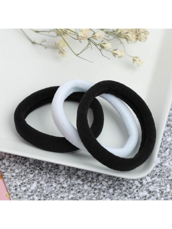 Набор резинок 3 шт. и значок «С праздником, крошка»