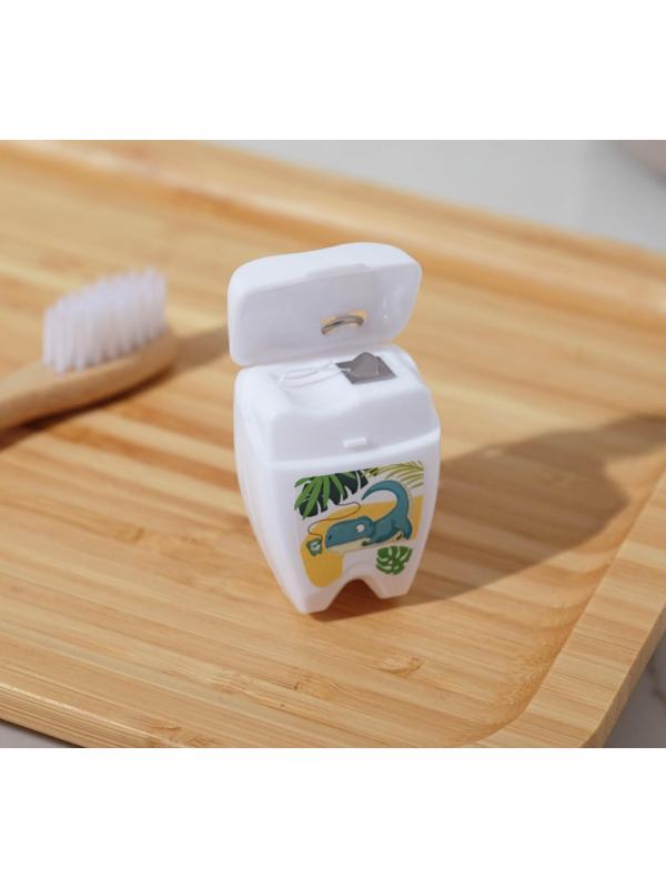 Зубная нить в форме зуба «К стоматологу не хочется», 15 м, 8 х 10,5 см