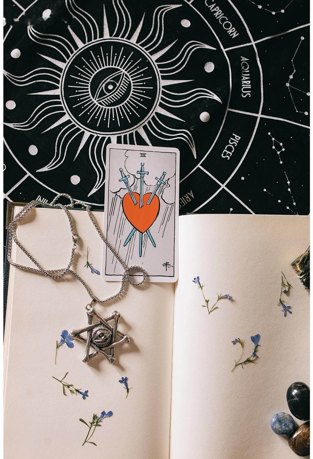 Кулон-амулет 