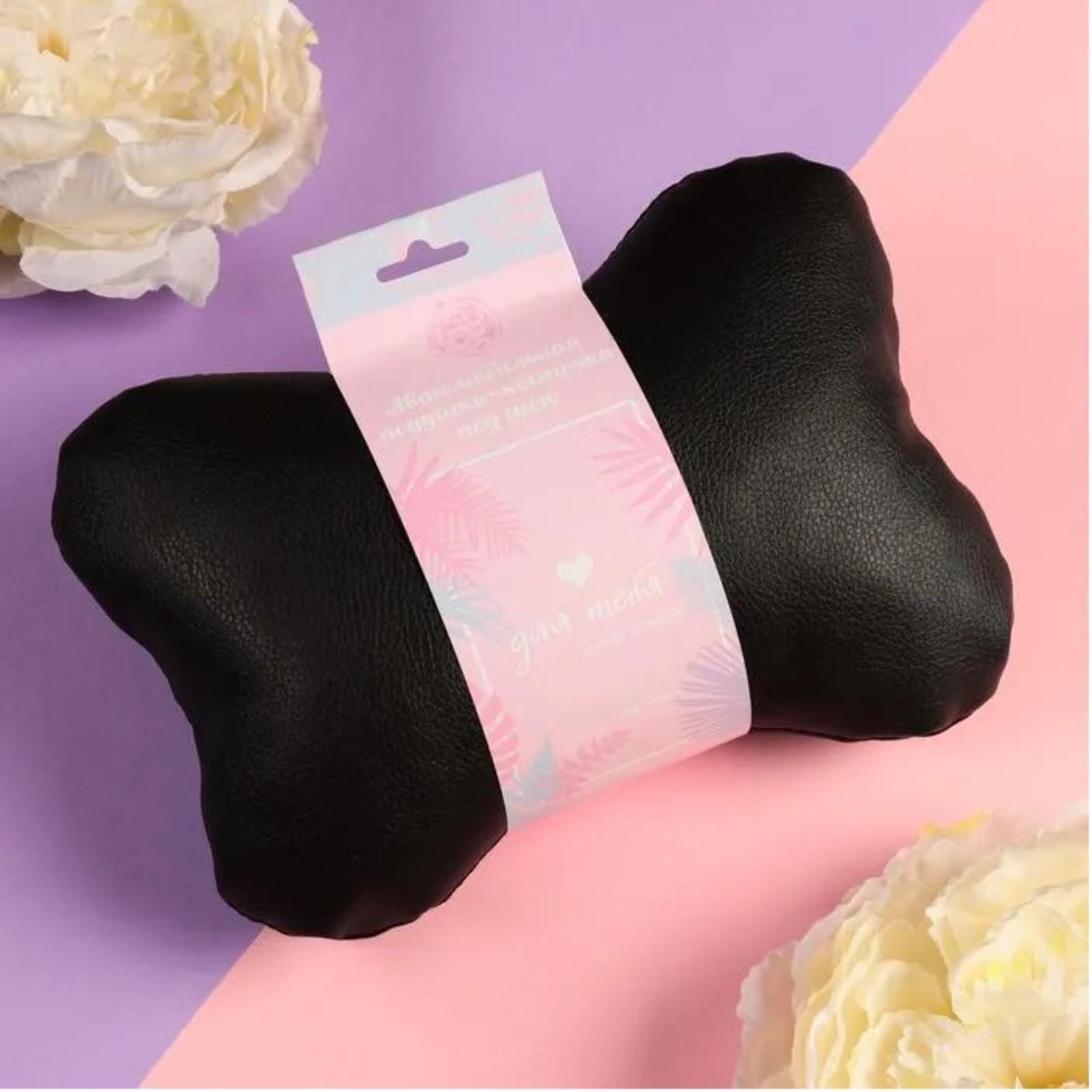 Подушка автомобильная подарочная 