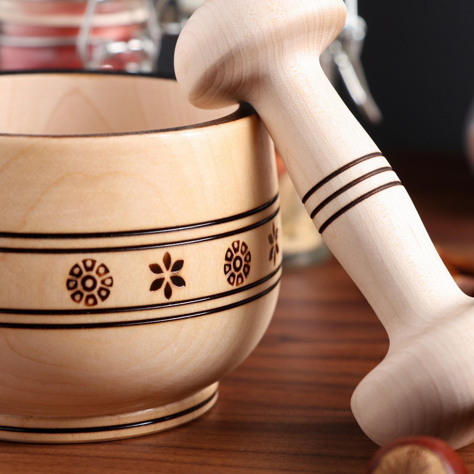 Ступка с пестиком, ступка 10-11х7 см, пестик 15х4 см, массив клена