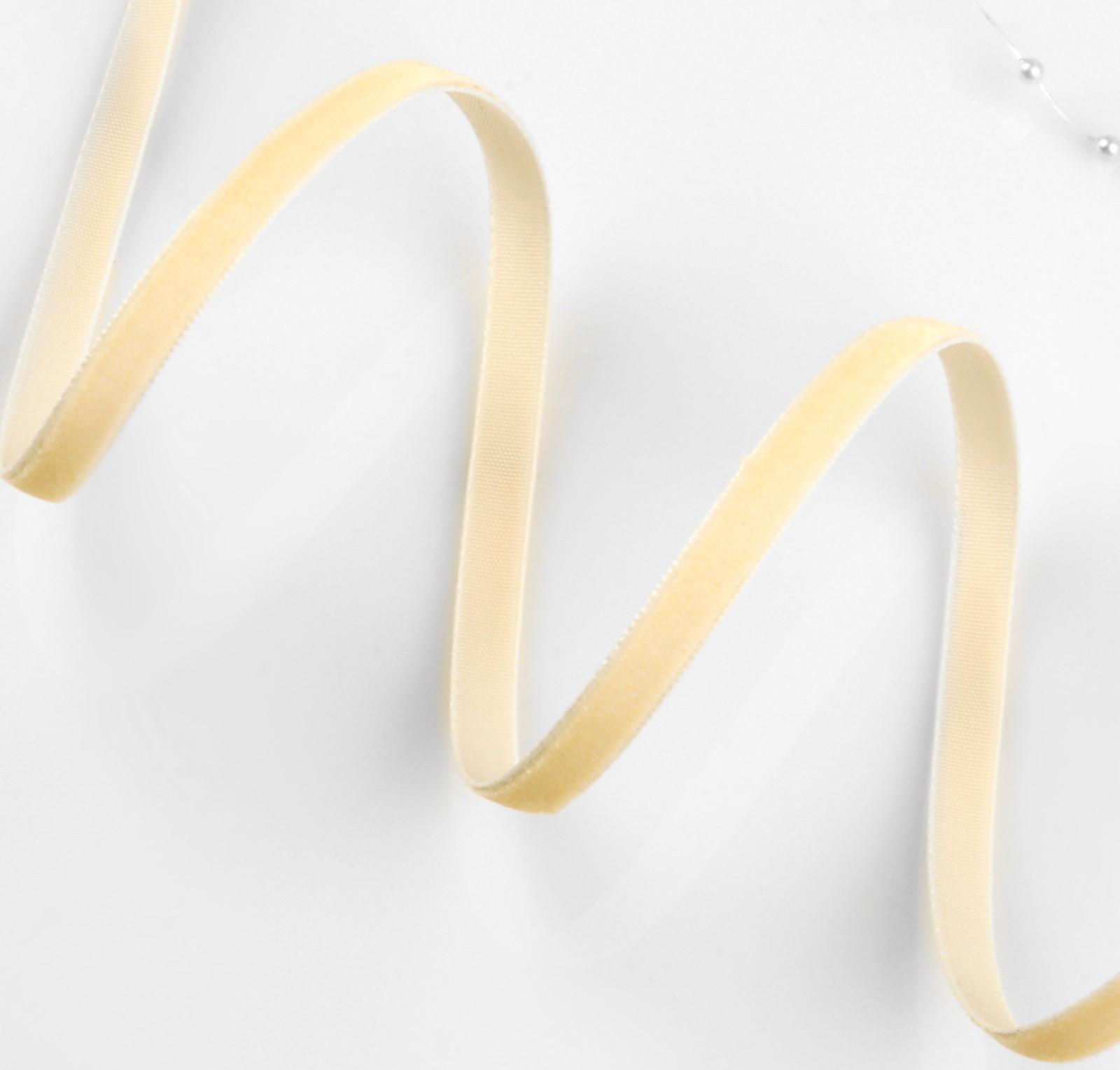 Лента бархатная, 6 мм, 18 ± 1 м, цвет молочный №04
