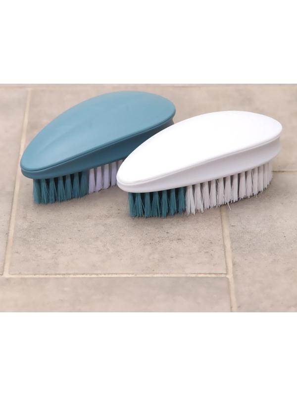 Щётка-утюжок Доляна «Листок», 14×7×4,5, цвет МИКС