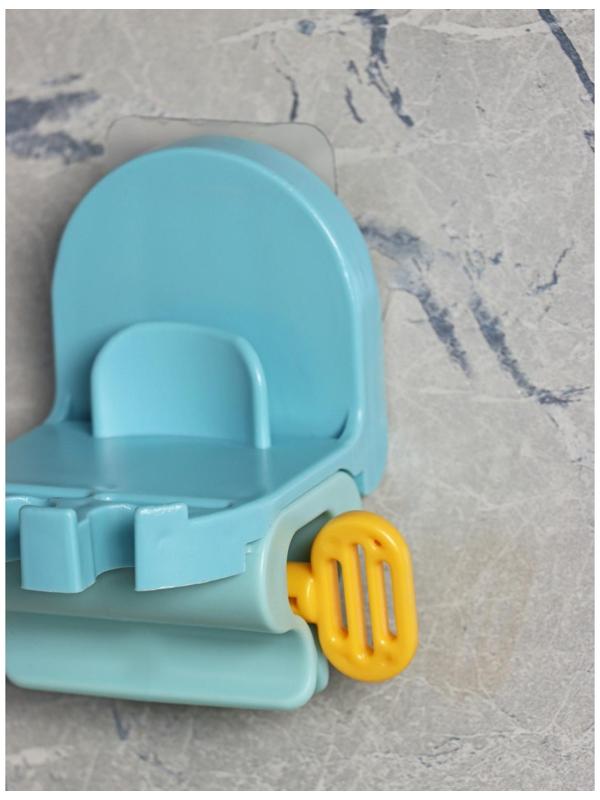 Держатель для зубных щёток с выдавливателем для пасты на липучке, 7×5,2×8 см, цвет МИКС