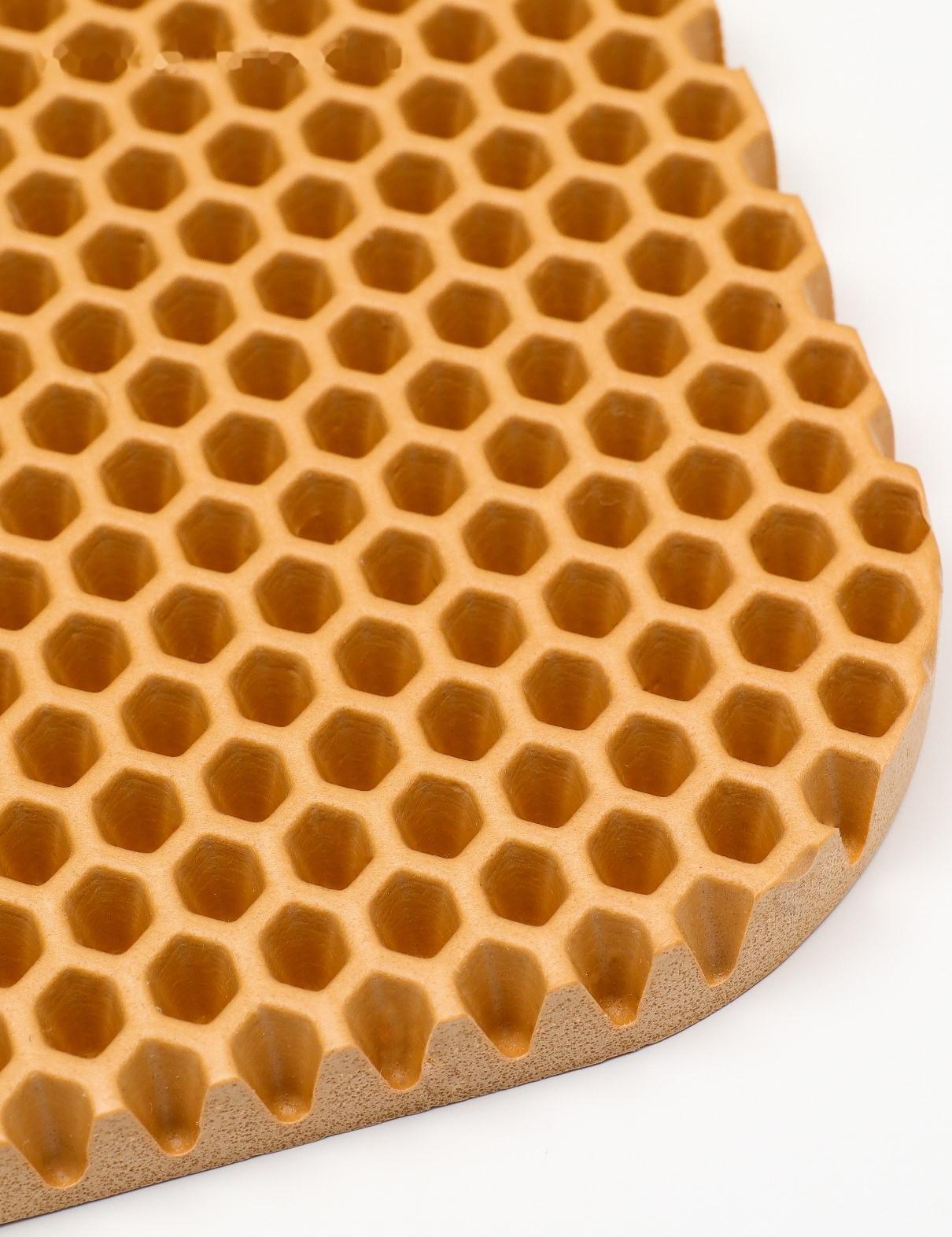 Коврик для животных EVA, ячеиистый, 27 х 34 см, бежевый