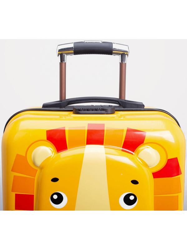 Чемодан малый 16