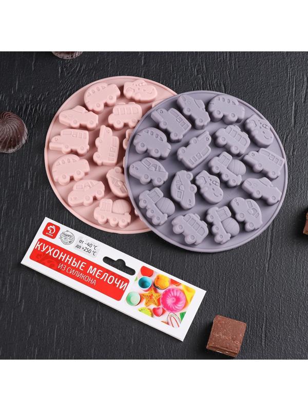 Форма для льда и кондитерских украшений Доляна «Машинки», 12×1 см, силикон, 17 ячеек, цвет МИКС