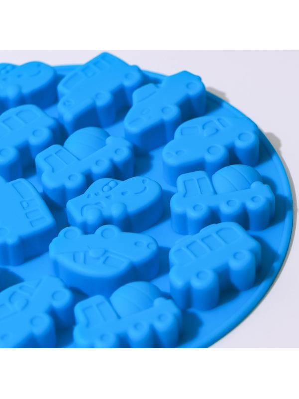 Форма для льда и кондитерских украшений Доляна «Машинки», 12×1 см, силикон, 17 ячеек, цвет МИКС